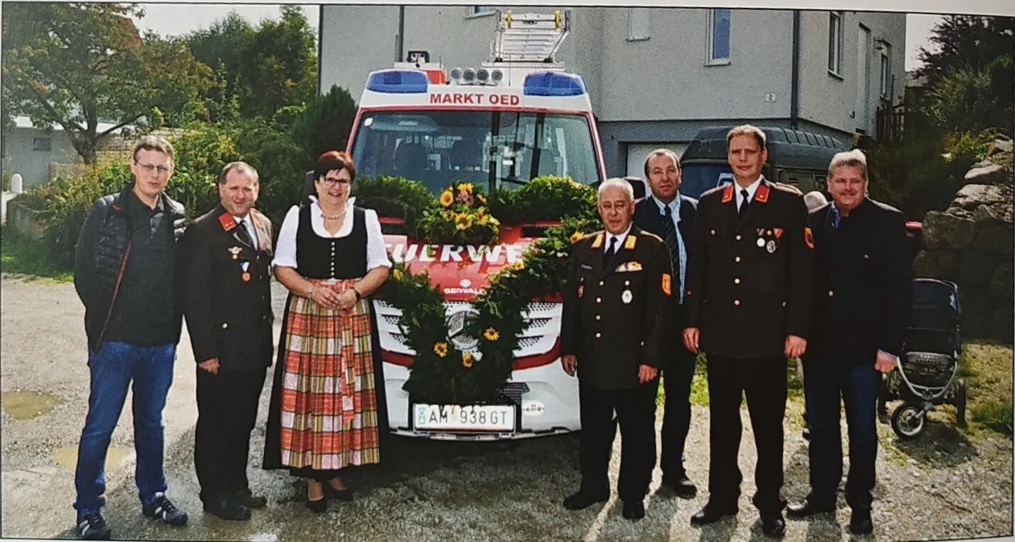 Fahrzeugsegnung des neuen Voraus-Rüstfahrzeuges der Feuerwehr Markt Oed im Jahr 2014