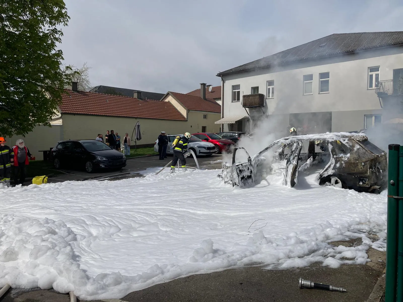 B2 - Fahrzeugbrand Bild 4