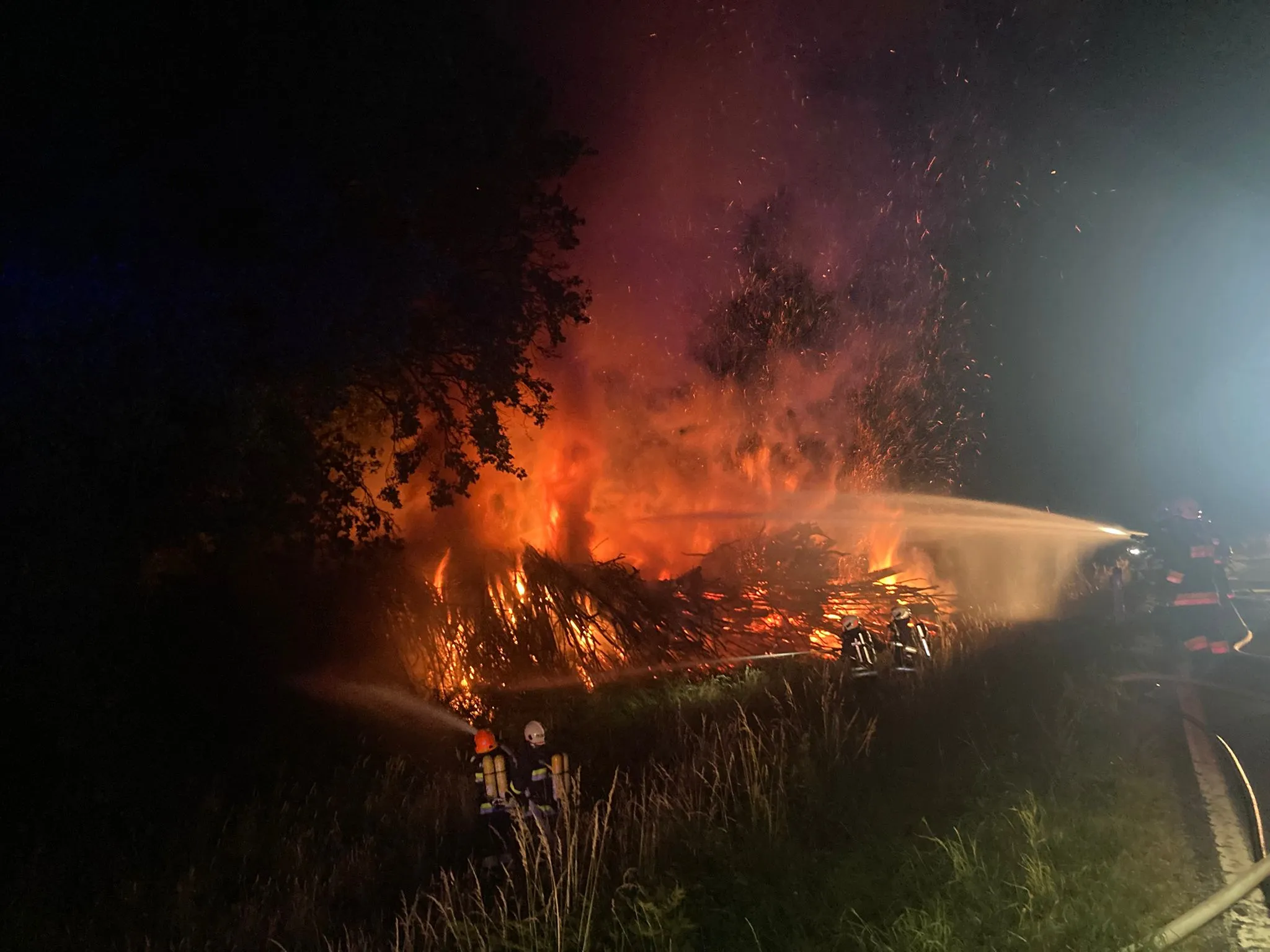 B2 - Brand im Freien Bild 7