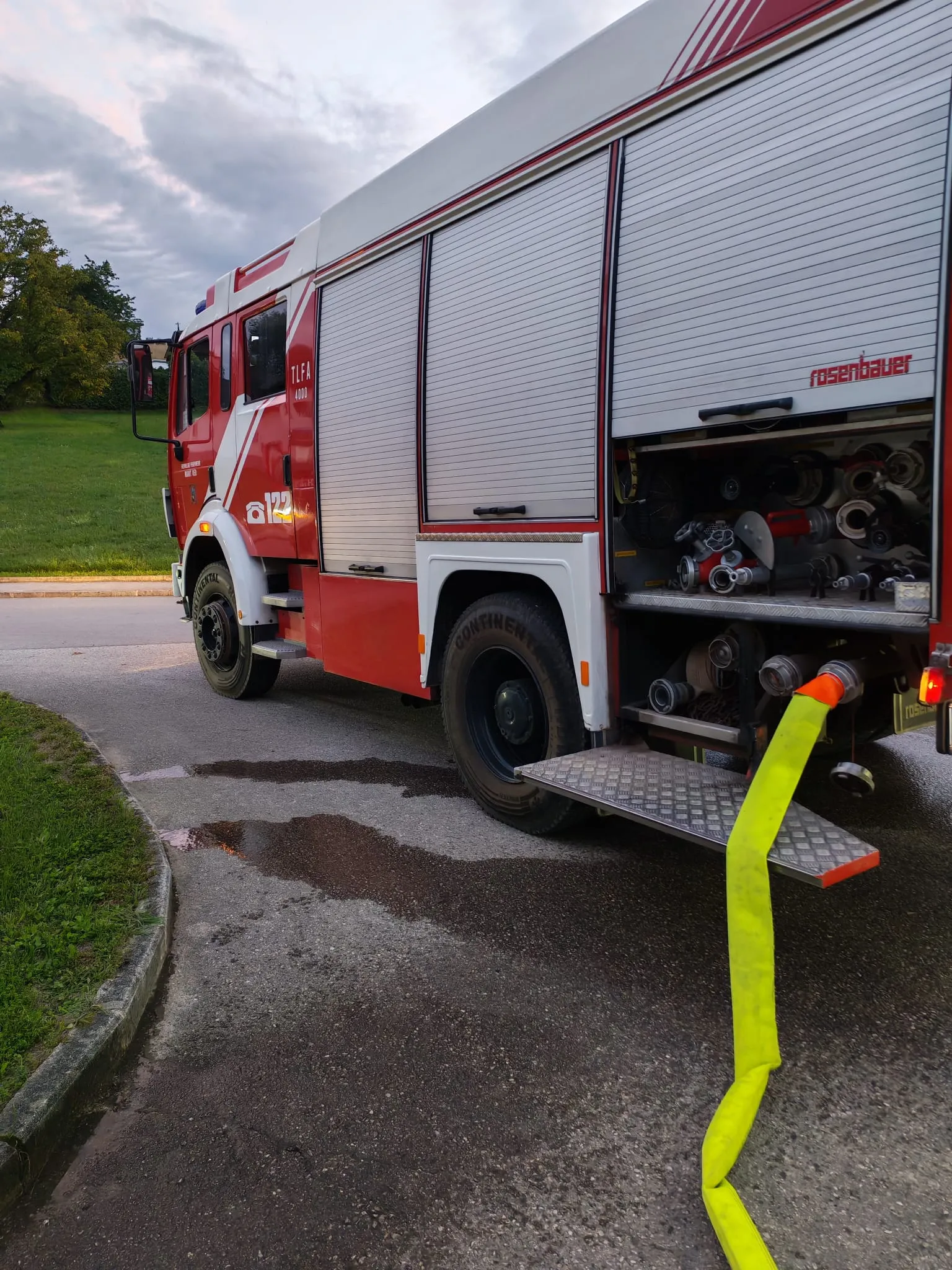 Gesamtübung - Brand eines Landwirtschaftlichen Objekts Bild 8