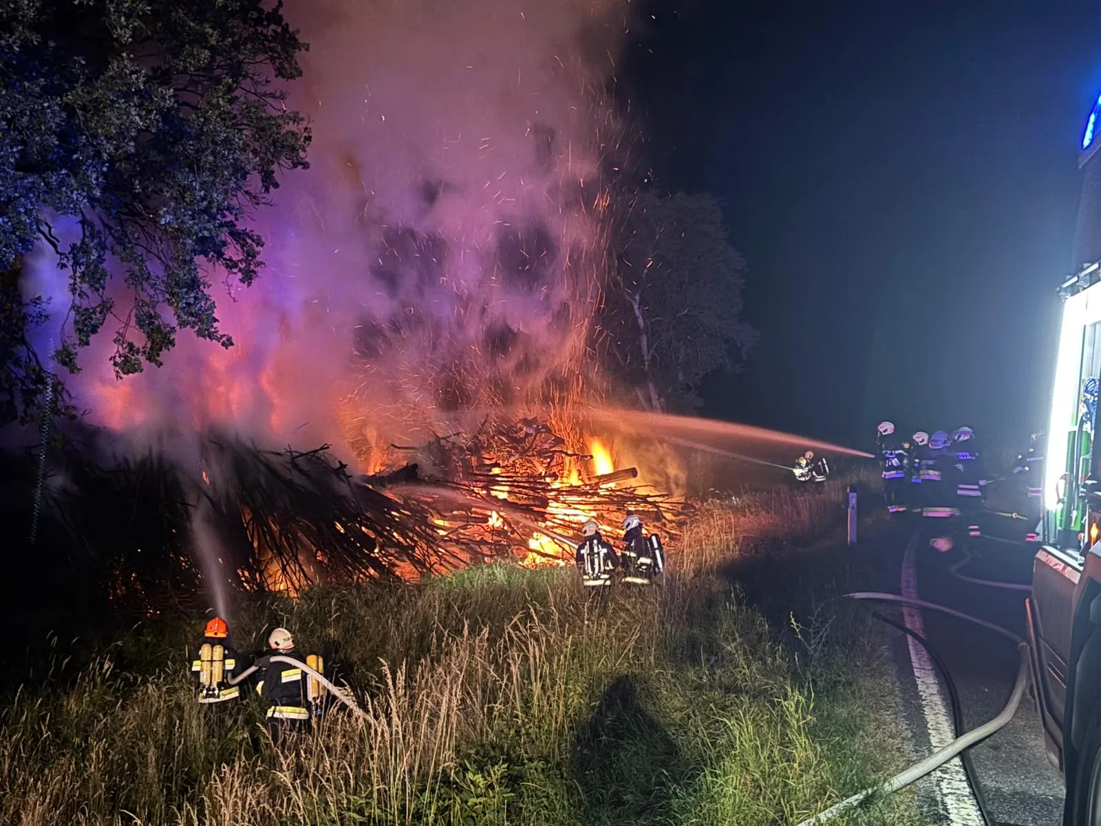 B2 - Brand im Freien